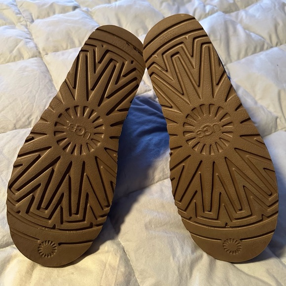 Royal Blue Shearling Short Boot UGG size 9 - Picture 5 of 5